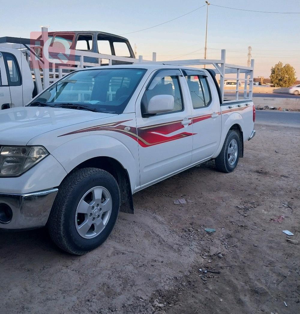 نيسان نافارا